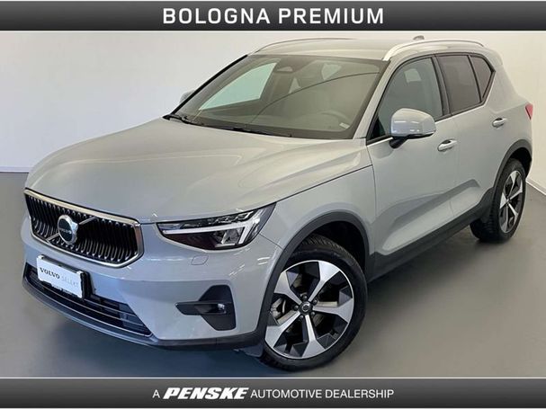 Volvo XC40 B3 Core 120 kW image number 1