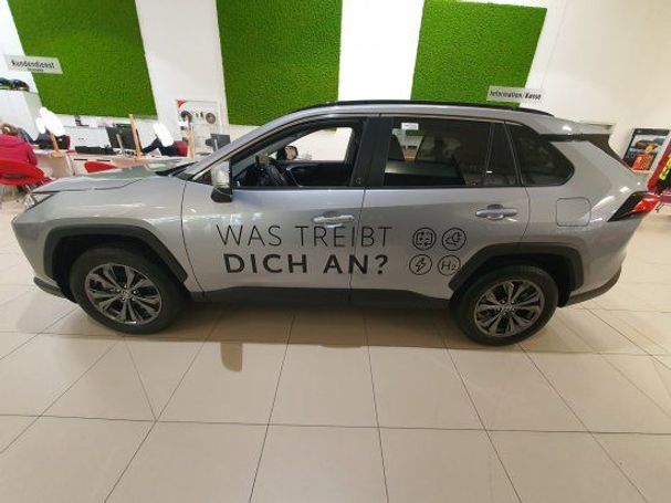 Toyota RAV 4 2.5 Hybrid Team Deutschland 160 kW image number 5