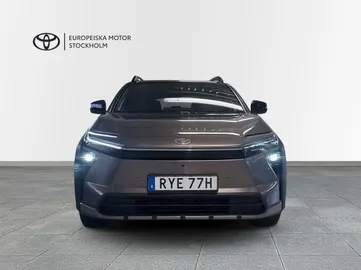 Car image 2