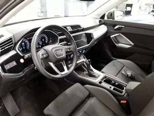 Audi Q3 45 TFSIe S-line 180 kW image number 3