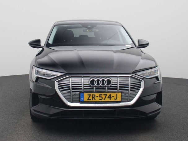 Audi e-tron 55 quattro 300 kW image number 2