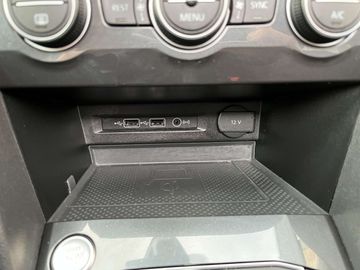 Car image 30