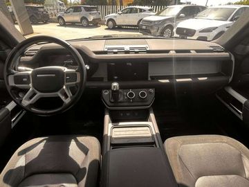 Car image 28