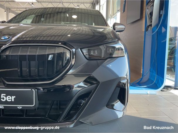 BMW i5 eDrive40 M Sport Pro 250 kW image number 16