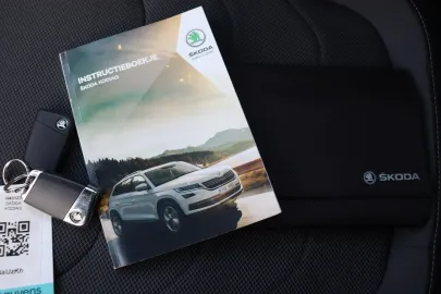 Car image 30
