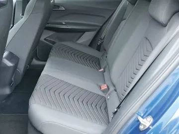 Car image 37
