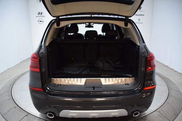 BMW X3 xDrive30e xLine 216 kW image number 9