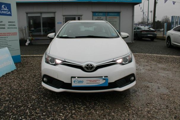 Toyota Auris 73 kW image number 4