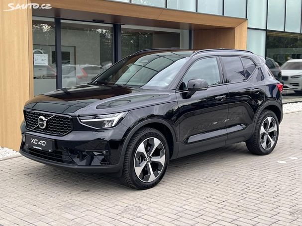 Volvo XC40 B4 Plus 145 kW image number 1