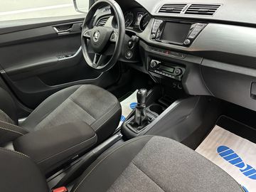 Car image 10