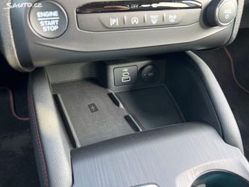 Car image 30