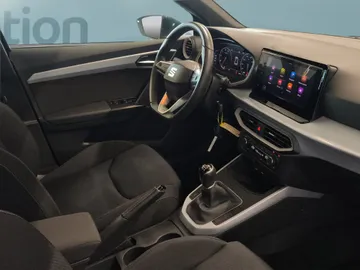 Car image 20
