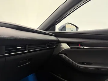 Car image 39