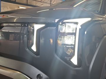 Car image 23