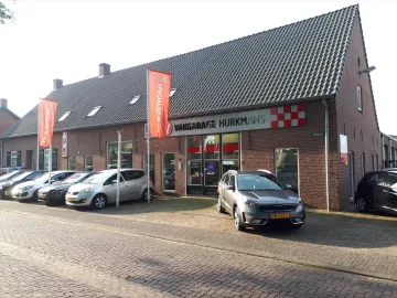 Car image 26