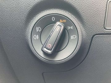 Car image 36