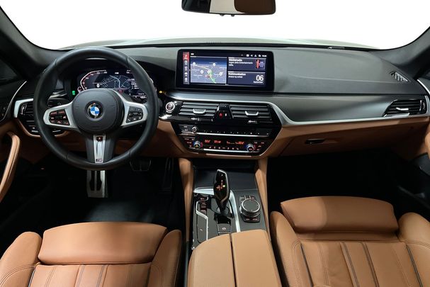 BMW 520d Touring xDrive 140 kW image number 11