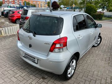 Car image 10