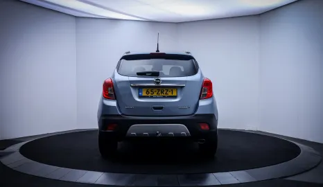 Car image 5