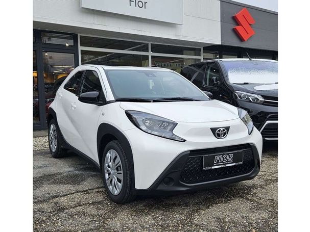 Toyota Aygo X 1.0 VVT-i 53 kW image number 2