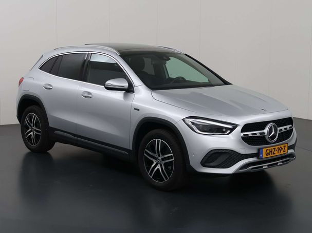 Mercedes-Benz GLA 250 e 160 kW image number 23