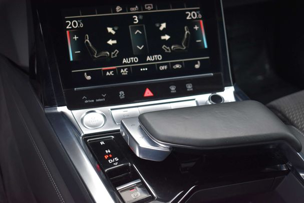 Audi e-tron 50 quattro S-line 230 kW image number 14