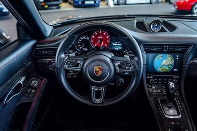 Car image 26
