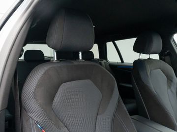 Car image 36