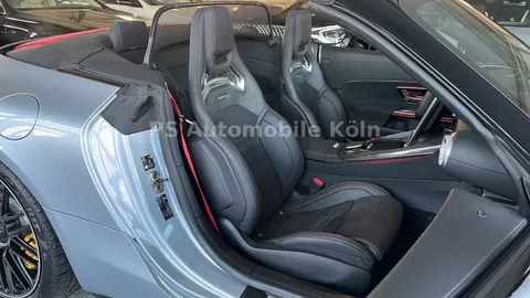 Car image 25