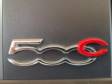 Car image 17