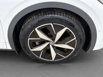 Car image 34