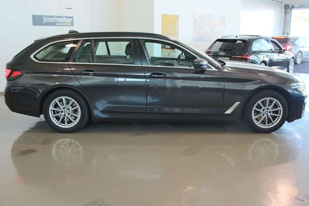 BMW 520d Touring xDrive 140 kW image number 10