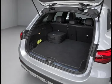 Car image 40