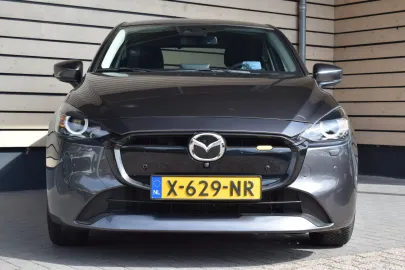 Car image 3