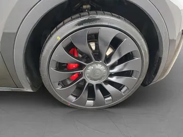 Car image 35