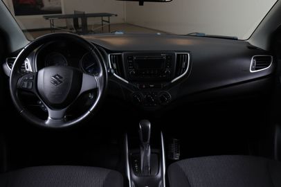 Car image 9