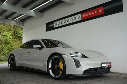 Car image 35
