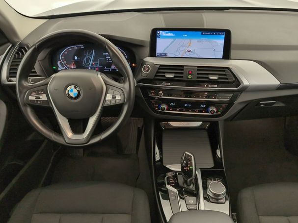 BMW X3 xDrive20d Advantage 140 kW image number 4