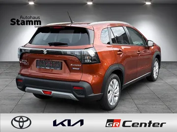 Car image 4