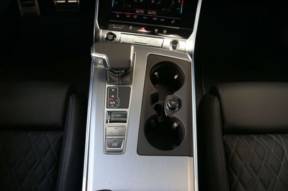 Car image 31