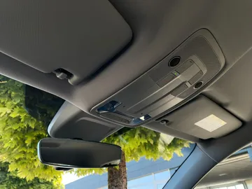 Car image 35