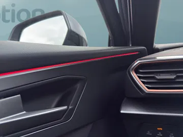 Car image 27