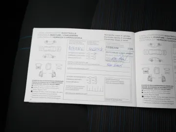 Car image 39