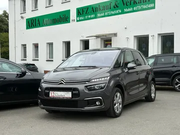 Car image 30