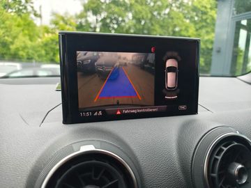 Car image 32