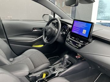 Car image 15