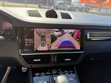 Car image 23