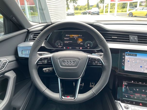 Audi Q8 55 quattro e-tron S-line Sportback 300 kW image number 11