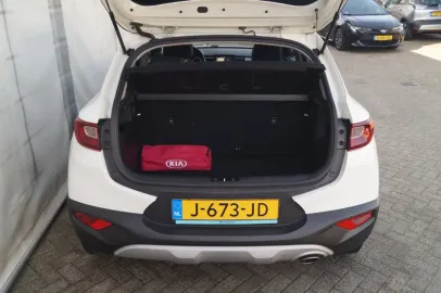 Car image 28