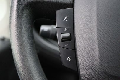 Car image 33